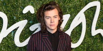 Harry Styles Bakal Join Agensi Cara Delevingne?