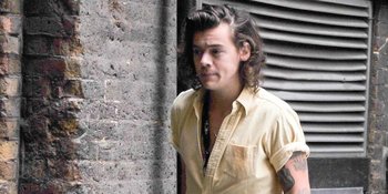 Harry Styles Siap Bantu Pemilik Kedai Kari Favoritnya Buka Cabang