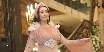 Heboh Baby Sexyola Jadi 'Hakim Ketua' nan Cantik, Netizen: Adili Saya Kak