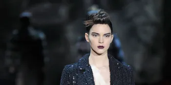 Heboh! Kendall Jenner Dikabarkan Dihamili Pacar Kakaknya