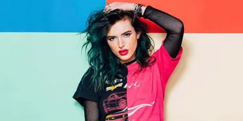 Hebohkan Netizen, Bella Thorne Pakai Kalung Berlafazkan Allah?