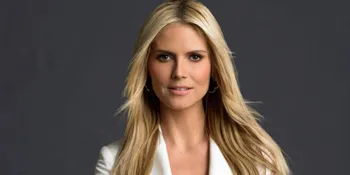 Heidi Klum Sebar Foto Topless Saat Liburan