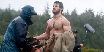 Henry Cavill: Dulu Aku Merasa Seperti Superman Gendut