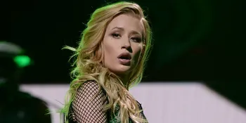 Hiasi Majalah Vogue, Iggy Azalea Jadi Mirip Jennifer Lawrence