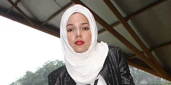 Hidup Dewi Sandra Seperti "Bola"