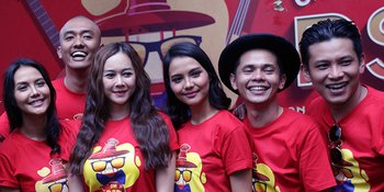 Hidupkan 'OM PSP', Falcon Pictures Gandeng Aura Kasih dan Para Komika