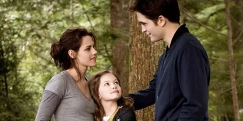 Hiii... Wajah Asli Bayi Reneesme 'TWILIGHT' Sangat Aneh!