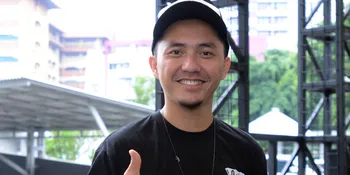 Hobi Touring, Omesh Pernah Tidur Ngemper di Minimarket