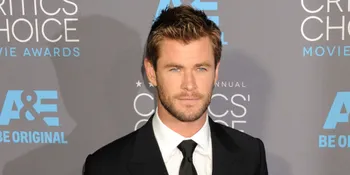 Hot Daddy, Chris Hemsworth Pamer Foto Kebersamaan Dengan Anaknya