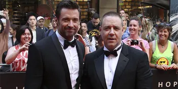 Hugh Jackman Akui Hampir Cederai Russell Crowe