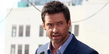 Hugh Jackman Dilempar Benda Menjijikan Oleh Fans