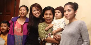 Hujan, Siti Liza dan Tika T2 Tetap Semangat Berbagi Sahur