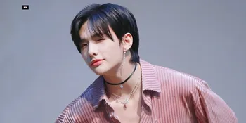 Hyunjin Stray Kids Kejutkan Penggemar dan Netizen Gara-Gara Punya Ukuran Tangan Besar!