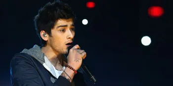 Ibu Perrie Edwards Benarkan Pertunangan Zayn Malik