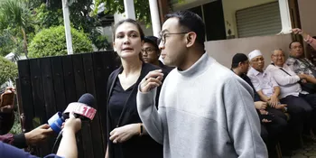 Ibunda Meninggal Dunia, Luna Maya Ungkap Ayu Dewi & Keluarga Tak Ingin Diganggu Dulu