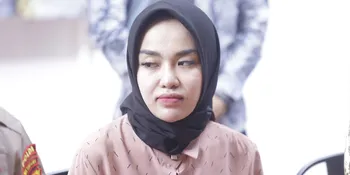 Idap Bipolar dan Konsumsi Obat Keras, Medina Zein Tak Beri ASI Sama Sekali ke Anak Keduanya