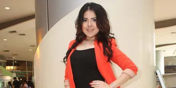 Idap Bulimia, Tina Toonita Rahasiakan Dari Orang Tua