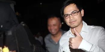 Idul Adha, Tommy Kurniawan Kurban Sapi di TPU