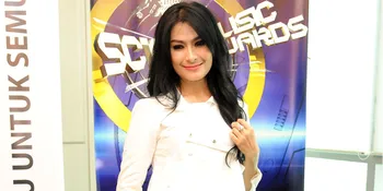 Iis Dahlia Belum Berani Jadi Guru Musik