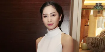 Ikut Lebaran, Bunga Zainal Bantu Mama Beli Kue dan Baju Seragam