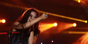 Imbangi Anggun C Sasmi, Tantri Kotak Tampil Feminin