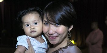 Imel Ten 2 Five Ajak Anak Saat Bekerja