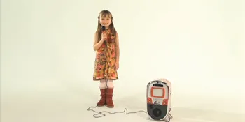 Imutnya Gadis Ini Cover Lagu 'Somewhere Over The Rainbow'