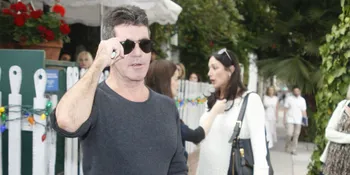 Imutnya Wajah Putra Simon Cowell Saat Sedang Tidur