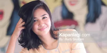 Ingat Masa Lalu, Mikha Tambayong Tertawa Lihat Foto-Foto Lawasnya