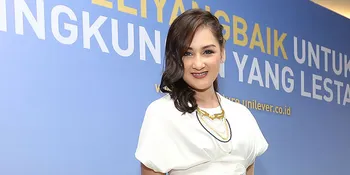 Ingin Anak Mandiri, Mona Ratuliu Jadi Wasit Saat Buah Hati Kelahi