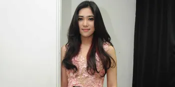 Ingin Nikmati Ariana Grande, Isyana Lebih Pilih Kelas Festival