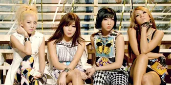 Ingin Paling Depan, Fans 2NE1 Datang Dari Pagi