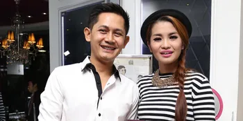 Ingin Sakral, Fitri Carlina Gelar Akad di Banyuwangi