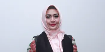 Ini Alasan Edies Adelia Sembunyikan Perceraian Dari Media
