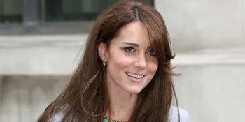 Ini Alasan Kate Middleton Selalu Membawa Clutch di Acara Besar