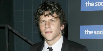 Ini Style Gahar Jesse Eisenberg Saat Jadi Lex Luthor Musuh Batman