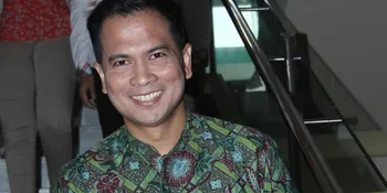 Ini Yang Bikin Khrisna Mukti Bertekuk Lutut Pada Sang Istri