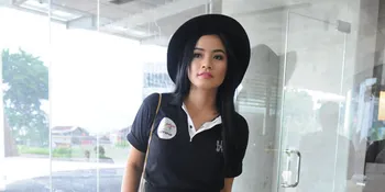 Ini Yang Dilakukan Titi Kamal di Saat Terjebak Macet