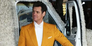 Inilah Foto Ciuman Terakhir Jim Carrey & Pacarnya Yang Bunuh Diri