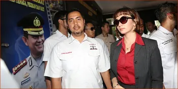 Inisial RF Disebut Terkait Prostitusi, Roro Fitria Datangi Polres