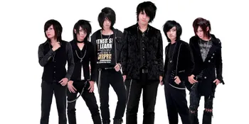 Inspirasi Penampilan Jellyfish, Dari Taeyang Hingga John Mayer