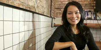 'Intelegensi Embun Pagi' Bagi Dewi Lestari Seperti Melahirkan