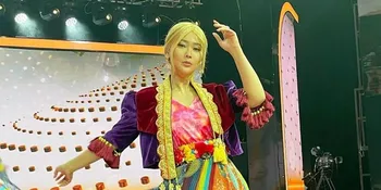 Inul Daratista hingga Zaskia Gotix Heboh, Rebutan Kerupuk Kemplang di Panggung 'Rising Star Dangdut'