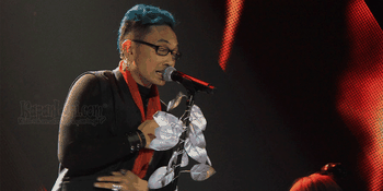 Isa Raja Bawakan Lagu Dewa Dengan Sentuhan Reggae