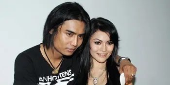 Istri Charly Setia Band Lega Soal Foto Suami Bareng Terry Putri