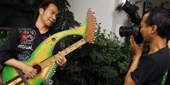 Iwan Hasan Dipercaya Mengaransemen Lagu SBY Karena Prestasi