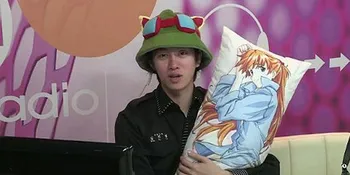 Jadi DJ Radio, Heechul SuJu Kenalkan 'Pacarnya'