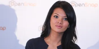 Jadi Drakula Cantik, Farah Quinn Bakalan Hisap Hatimu