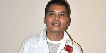 Jadi Host 'Indonesia Lawak Klub', Deny Chandra Tak Takut KPI