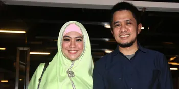 Jadi Ibu Yang Baik, Oki Setiana Belajar Banyak Dari Buku